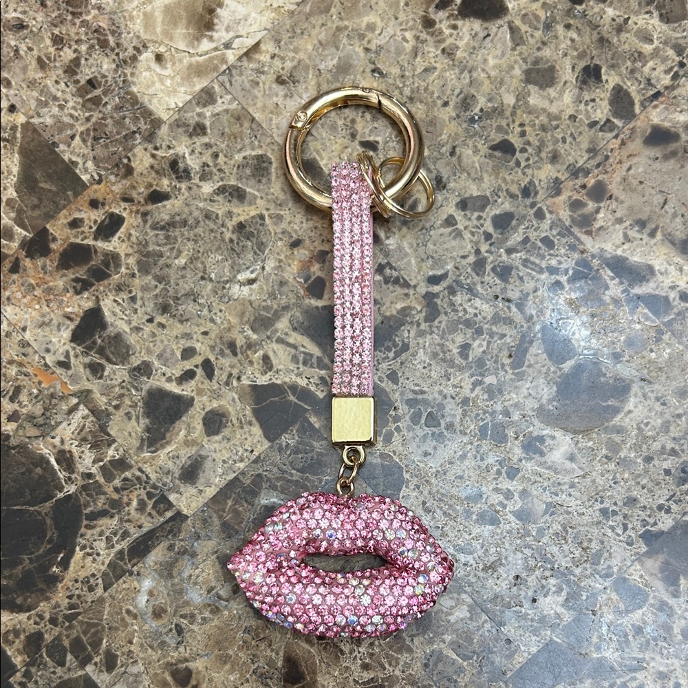 Pink Rhinestone Lip Keychain - Picture 2 of 4